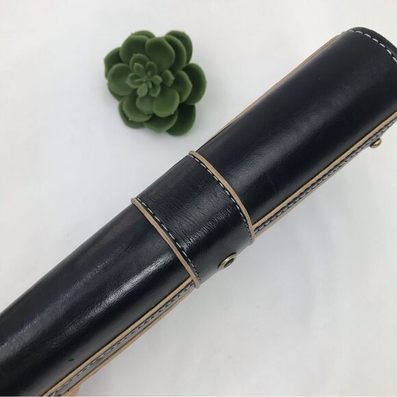 Bundle of 2 Brown and Black Grommet Clasp Clutches - Picture 10 of 16